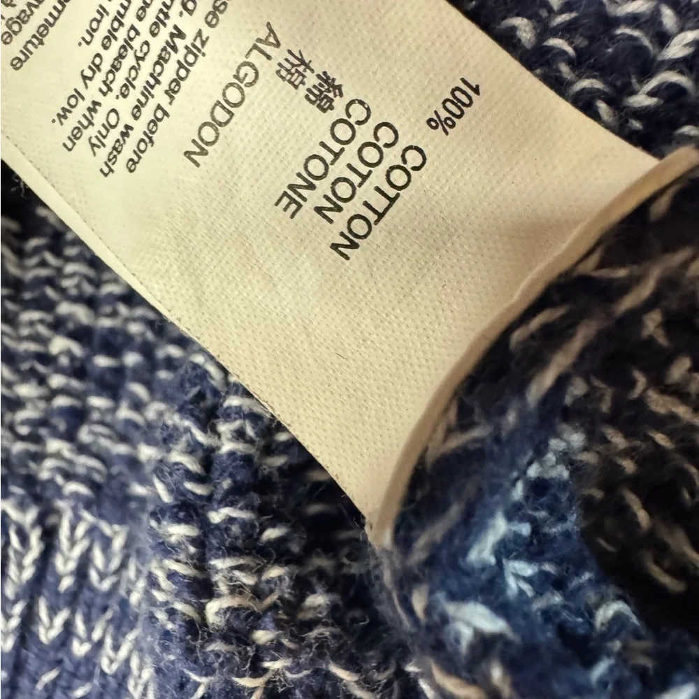 Gap Kids. Blue & White Knit Zip-Up Sweater. Size Small. Great Condition